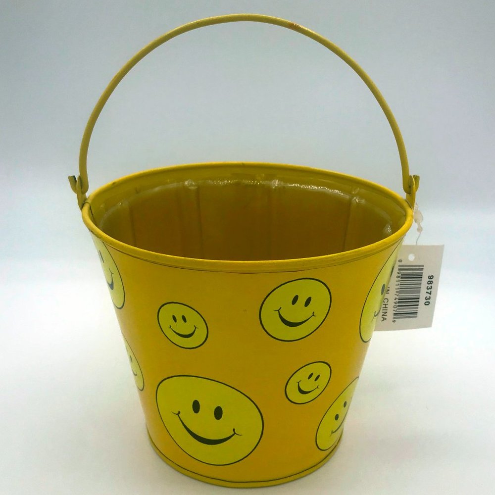 Burton & Burton Smile Face Bucket